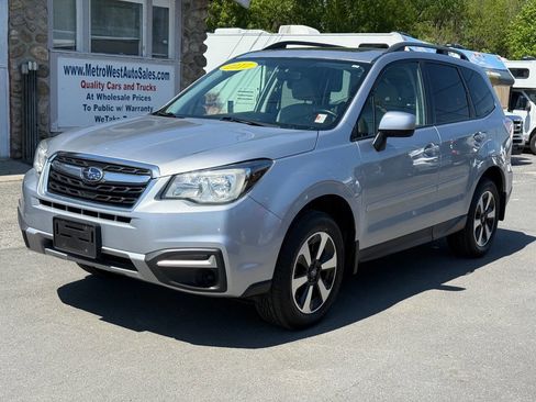 Used 2017 Subaru Forester 2.5i Premium w/ All-Weather Package image 4