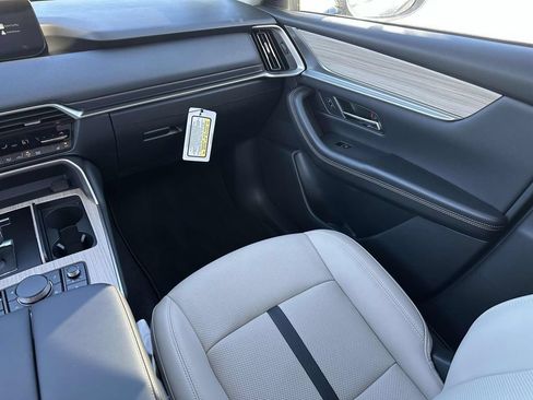 Used 2024 MAZDA CX-90 Plug-In Hybrid w/ Preferred AWD/4WD image 30