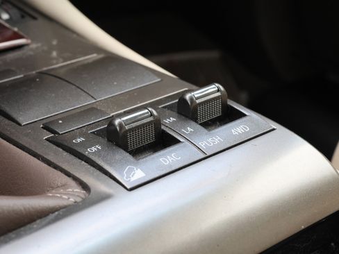 Used 2017 Lexus GX 460 Premium image 31