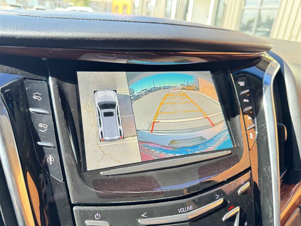 Used 2016 Cadillac Escalade Luxury AWD/4WD image 19