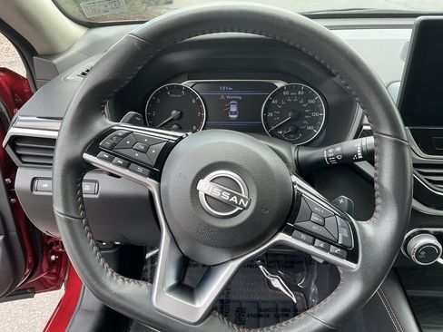 Used 2024 Nissan Altima 2.5 SR w/ SR Premium Package AWD/4WD image 14