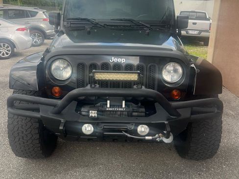 Used 2013 Jeep Wrangler Unlimited Sahara w/ Connectivity Group AWD/4WD image 3