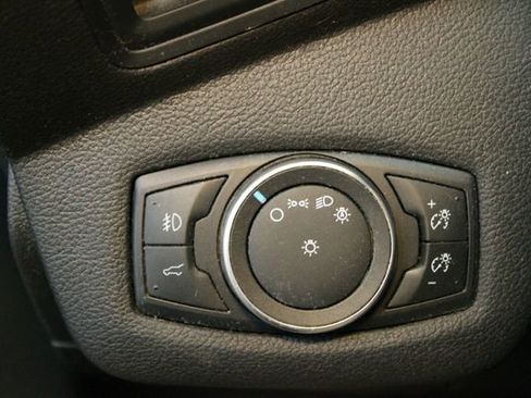 Used 2019 Ford Escape SE FWD image 19