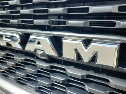 Used 2024 RAM 2500 Big Horn w/ Towing Technology Group AWD/4WD image 5