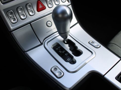 Used 2005 Chrysler Crossfire SRT-6 image 11