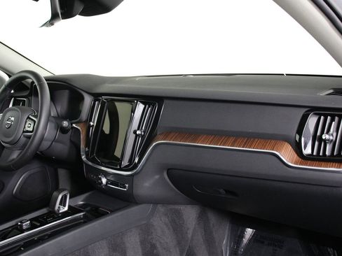 Certified 2025 Volvo V60 B5 Cross Country Plus AWD/4WD image 22