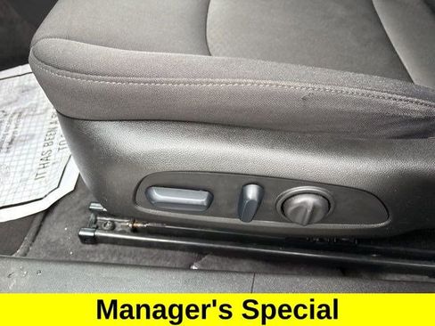 Used 2024 Chevrolet Malibu LT image 12