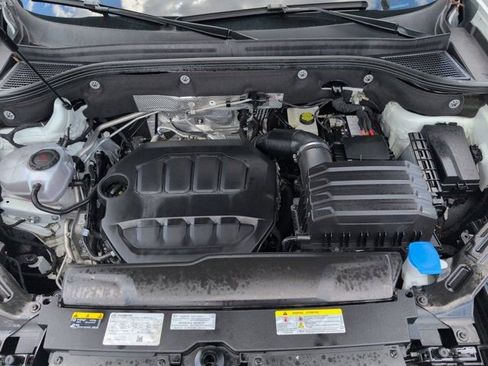 Used 2025 Volkswagen Atlas Cross Sport SE FWD image 34