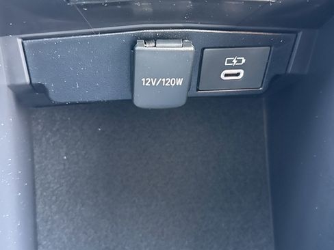 Used 2026 Toyota Corolla Cross LE image 28