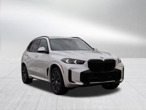 New 2026 BMW X5 xDrive40i w/ M Sport Package AWD/4WD image 4