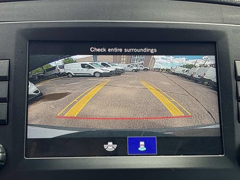 Used 2021 Mercedes-Benz Metris image 32