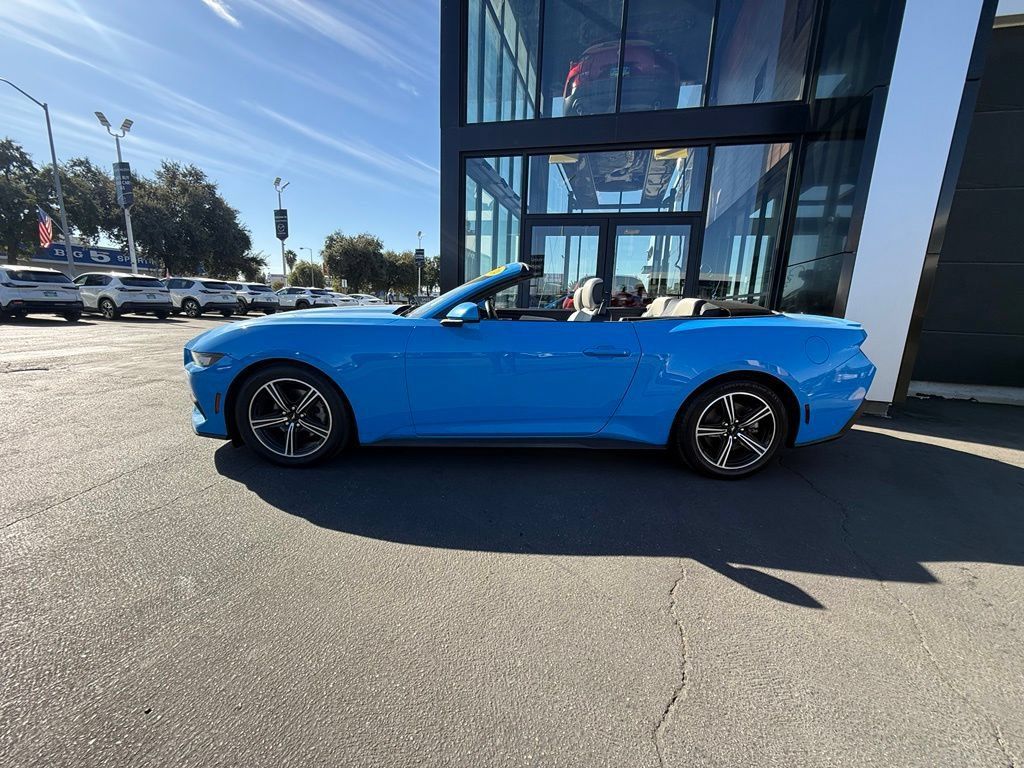 Used 2024 Ford Mustang Premium RWD image 7