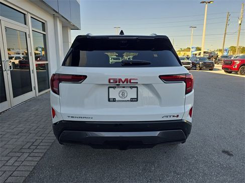 New 2026 GMC Terrain AT4 image 8