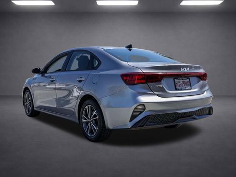Used 2023 Kia Forte LXS FWD image 6
