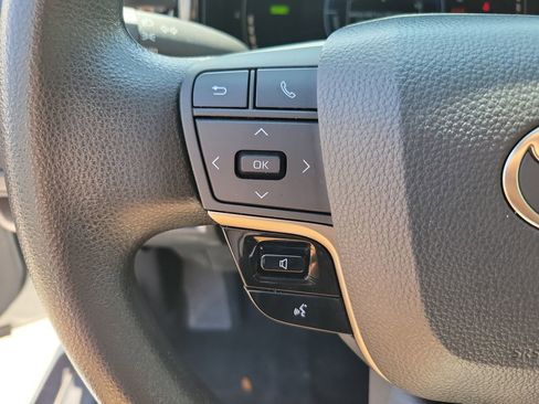 Used 2025 Toyota Camry LE image 20