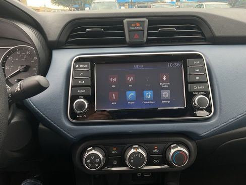 Used 2025 Nissan Versa SV FWD image 24