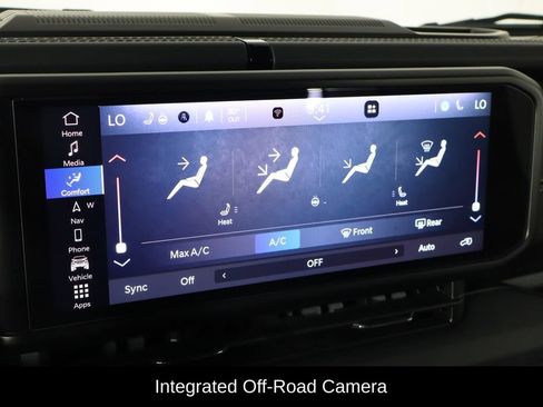 Used 2024 Jeep Wrangler Unlimited Sahara w/ Technology Group AWD/4WD image 29