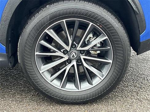 Certified 2025 Lexus NX 250 FWD w/ Towing Package (2000 Lbs) image 11