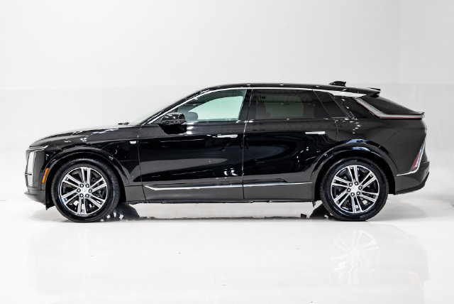 Used 2024 Cadillac Lyriq Luxury AWD/4WD image 23