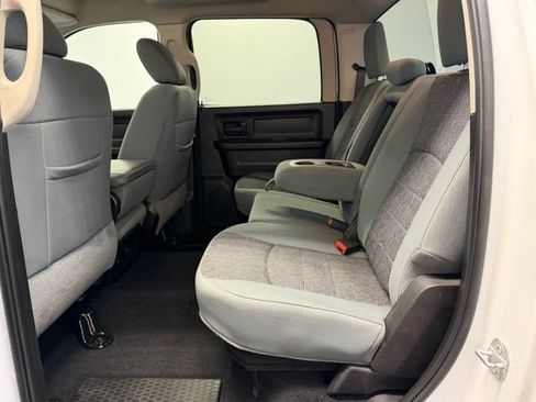 Used 2019 RAM 1500 Express w/ Wheel & Sound Group AWD/4WD image 29