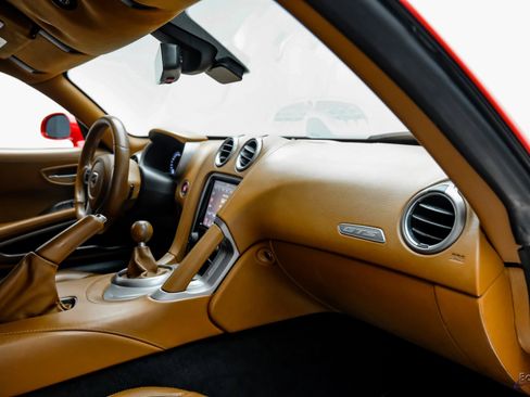 Used 2014 SRT Viper GTS w/ GTS Laguna Interior Package image 45