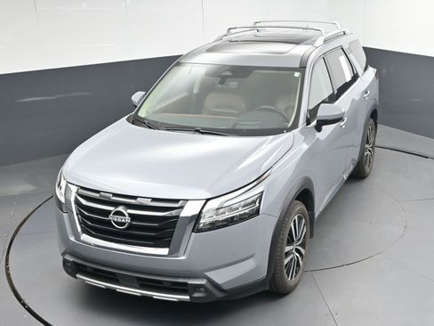 Certified 2023 Nissan Pathfinder Platinum w/ Cargo Package image 35