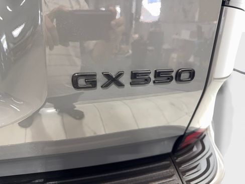 Used 2024 Lexus GX 550 w/ Accessory Package (Z1) AWD/4WD image 23