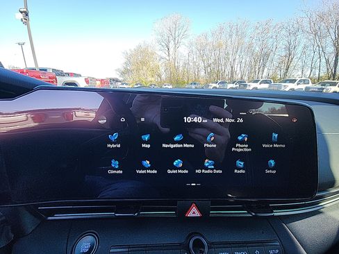 Used 2025 Hyundai Elantra SEL w/ Cargo Package image 21