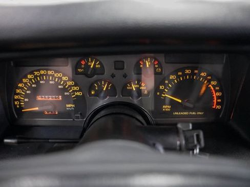 Used 1991 Chevrolet Camaro Z28 RWD image 5