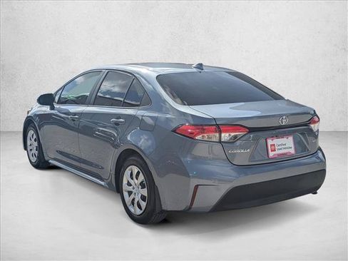 Used 2025 Toyota Corolla LE FWD image 8