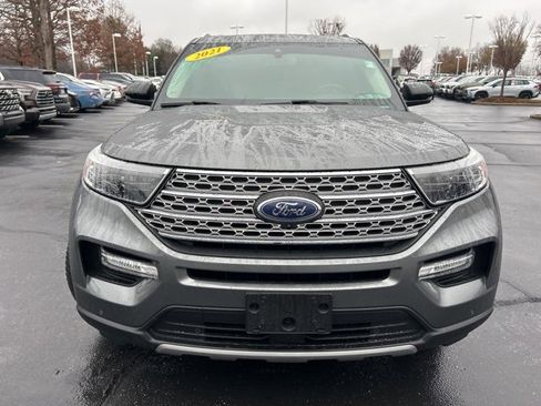Used 2021 Ford Explorer Limited w/ Equipment Group 301A image 2