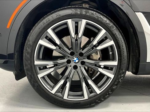 Certified 2023 BMW X7 xDrive40i image 11