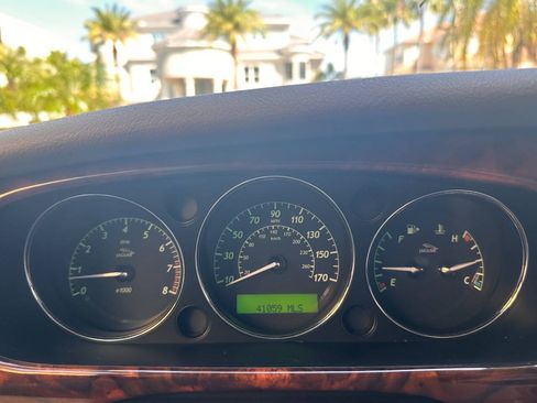 Used 2008 Jaguar XJ8 RWD image 16