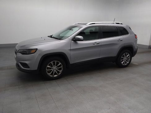 Used 2021 Jeep Cherokee Latitude Lux w/ Sun & Sound Group FWD image 2
