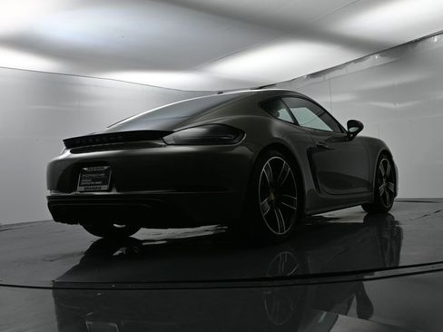 Used 2024 Porsche 718 Cayman GT4 image 49