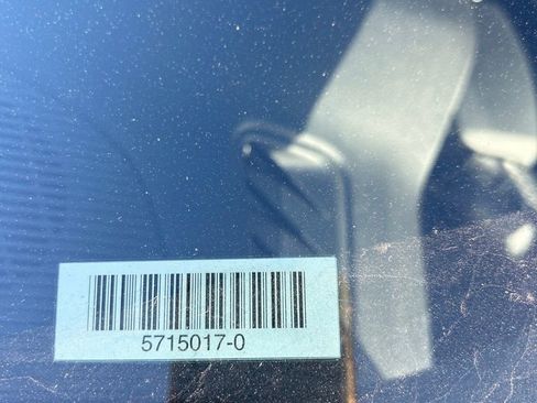 Used 2025 Jeep Grand Cherokee Altitude image 2