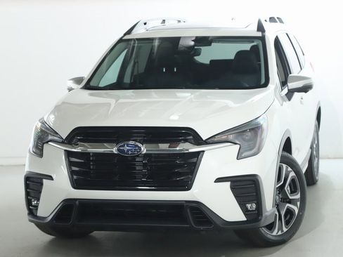 Certified 2023 Subaru Ascent Limited w/ Technology Package image 3