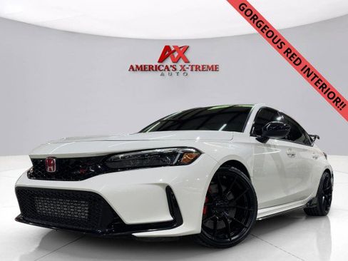 Used 2025 Honda Civic Type R image 2