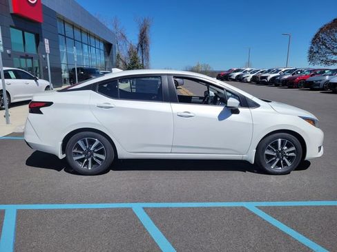 New 2025 Nissan Versa SV w/ Trunk Package image 2