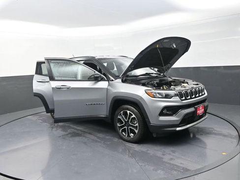 Used 2024 Jeep Compass Limited AWD/4WD image 38