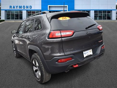 Used 2016 Jeep Cherokee Trailhawk w/ Comfort/Convenience Group image 5