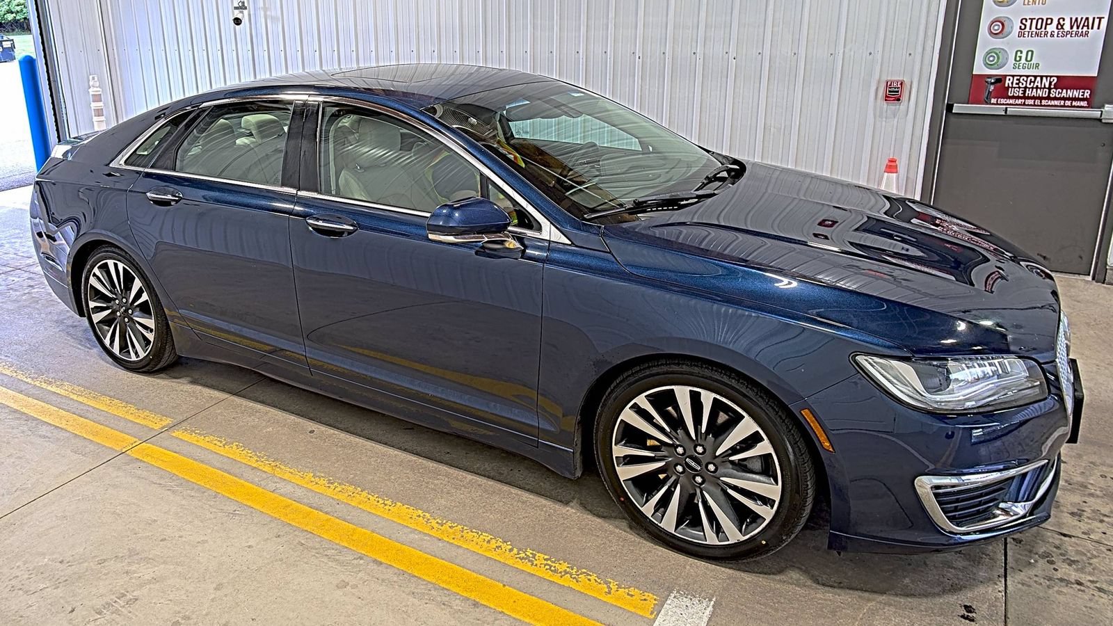 Used 2017 Lincoln MKZ Reserve w/ Climate Package AWD/4WD image 2