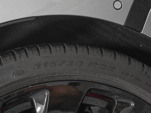 Used 2024 Bentley Continental GT image 31