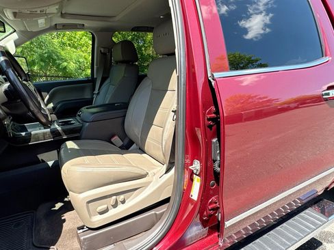 Used 2015 GMC Sierra 2500 Denali w/ Duramax Plus Package AWD/4WD image 29