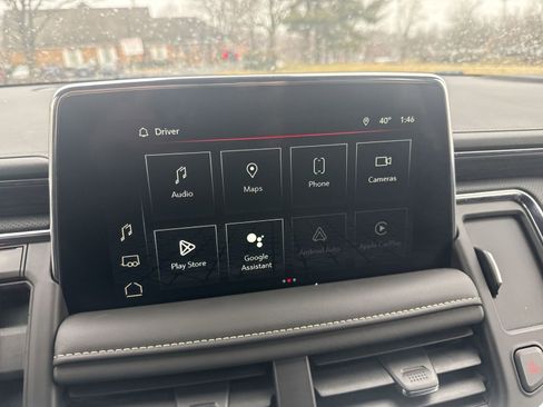 Used 2024 GMC Yukon XL SLT w/ SLT Luxury Package image 18