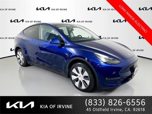 Used 2022 Tesla Model Y Long Range AWD/4WD image 1