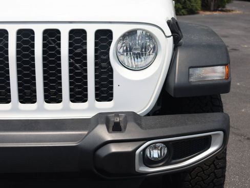 Used 2023 Jeep Gladiator Sport AWD/4WD image 24