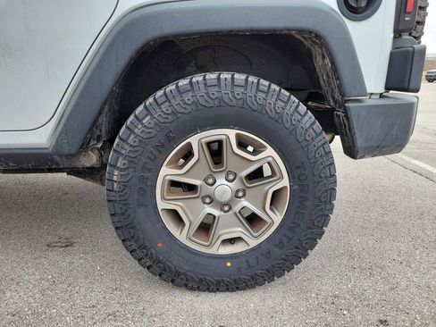 Used 2017 Jeep Wrangler Unlimited Sport w/ Connectivity Group image 6