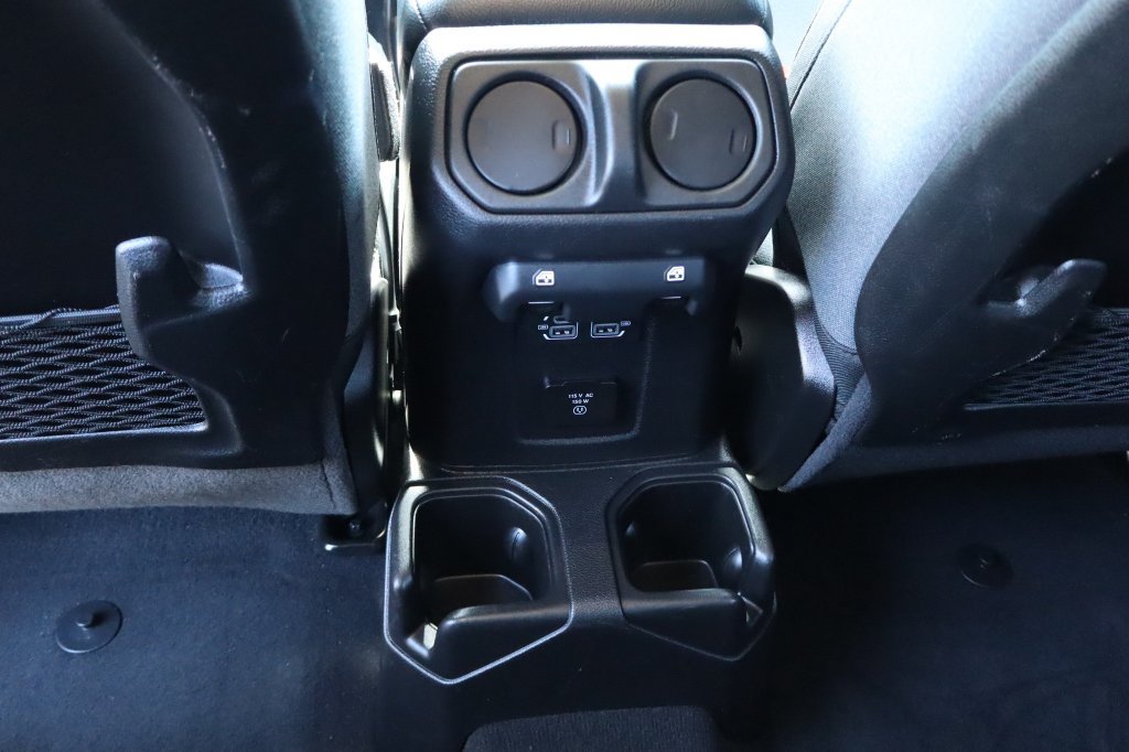 Certified 2025 Jeep Wrangler Unlimited Rubicon w/ Convenience Group AWD/4WD image 33