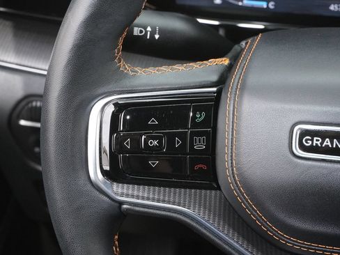 Used 2024 Jeep Grand Wagoneer Series III w/ Rear Seat Video Group 1 AWD/4WD image 22